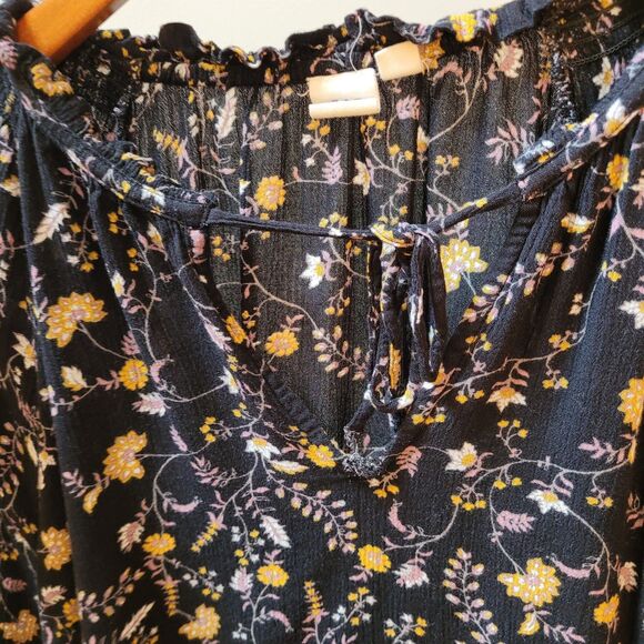 GAP Wnns Boho Black Floral Blouse  Long Slv With Front Tie Sz L - Picture 3 of 9